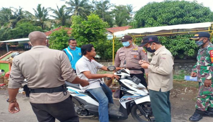 Operasi Giat Terpadu Tim Pendisiplinan Pencegahan Penularan Corona Virus Dease (Covid-19) di Kecamatan Kebumen, Karanganyar dan Ambal